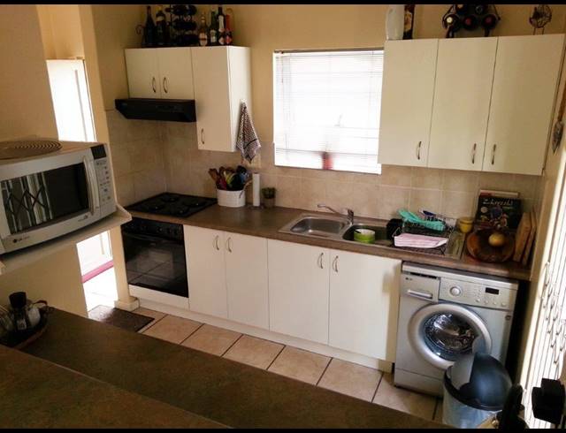 3 BEDROOM SECTIONAL TITLE RENTED IN VREDEKLOOF HEIGHTS